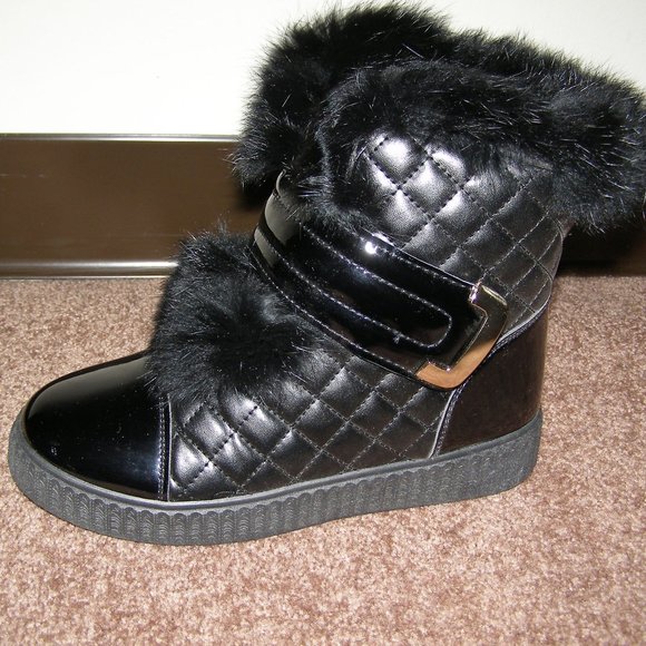 NEW S-3 KeDi Designs Black Quilted Leather Booties - Picture 8 of 9